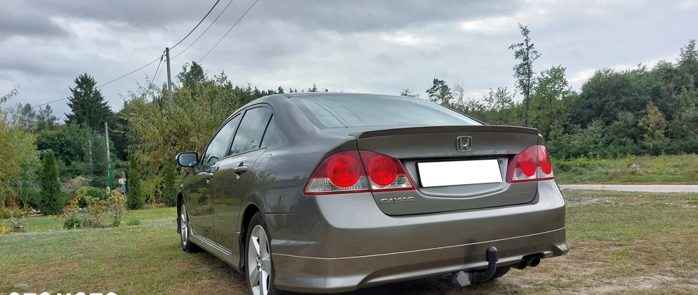 Honda Civic cena 23000 przebieg: 235000, rok produkcji 2007 z Gdańsk małe 106